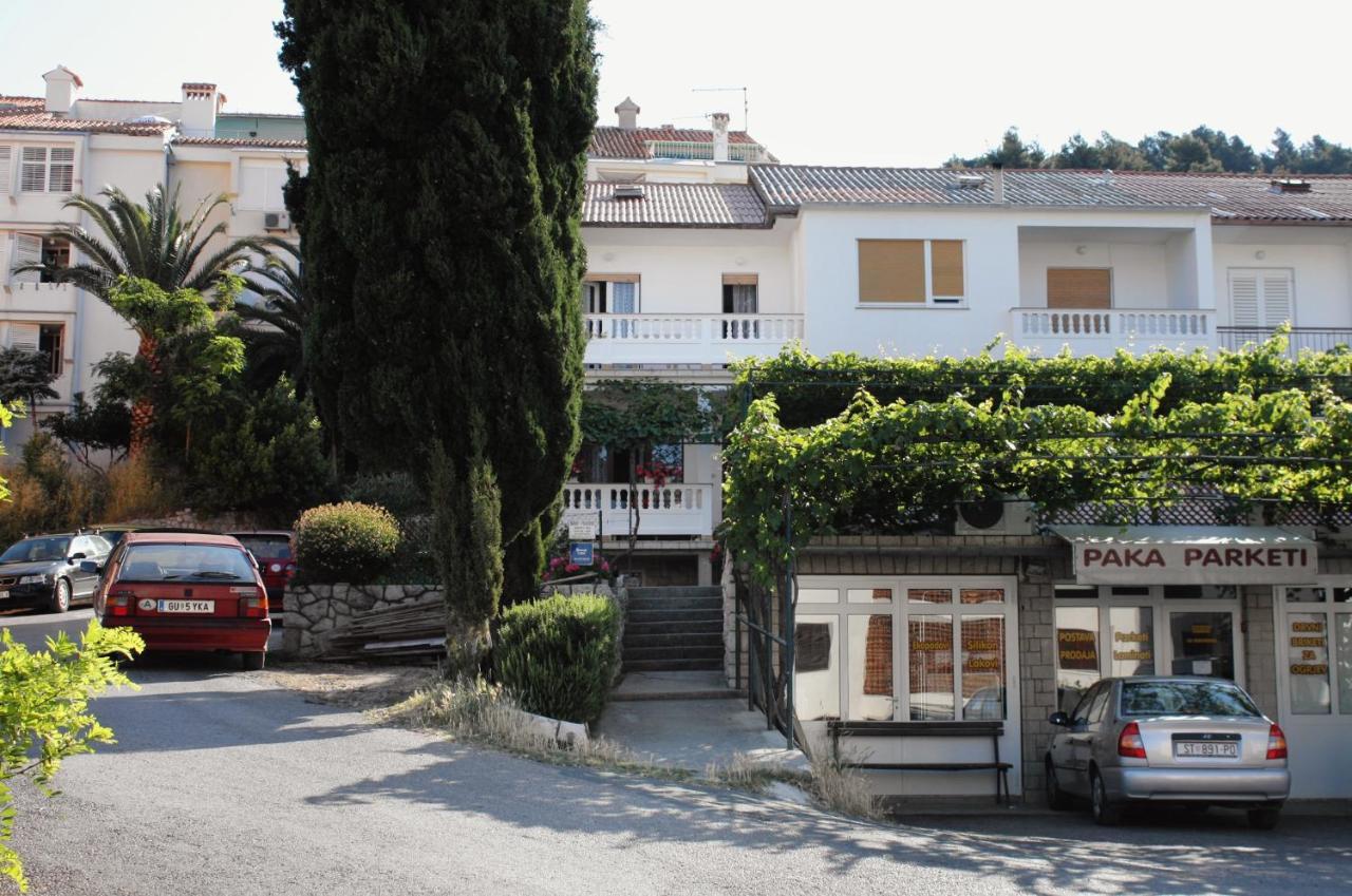 Apartments And Rooms With Parking Space Palit, Rab - 5061 Exteriör bild