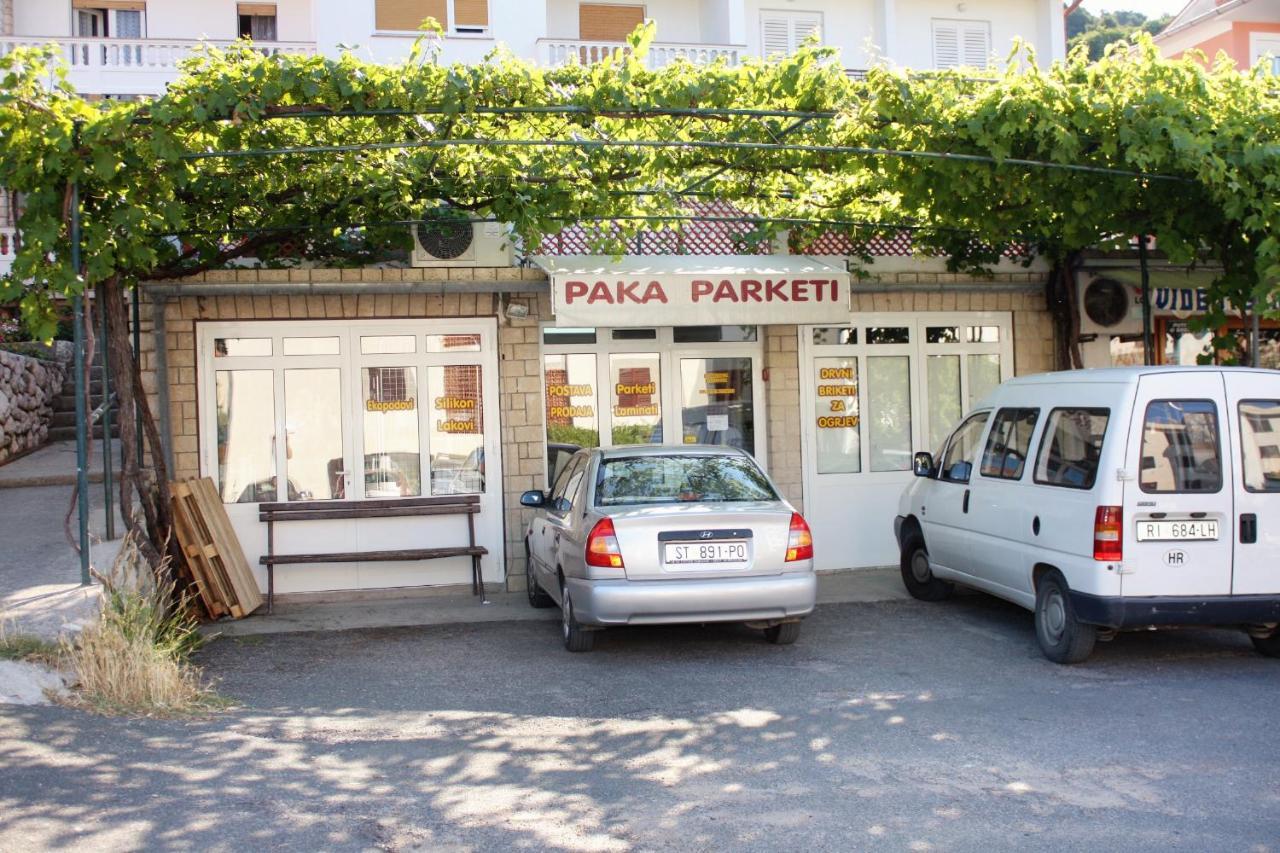 Apartments And Rooms With Parking Space Palit, Rab - 5061 Exteriör bild