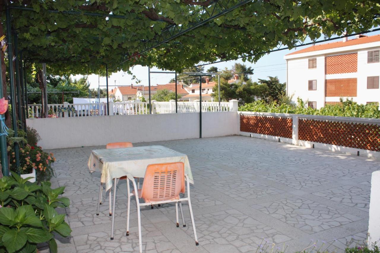 Apartments And Rooms With Parking Space Palit, Rab - 5061 Exteriör bild