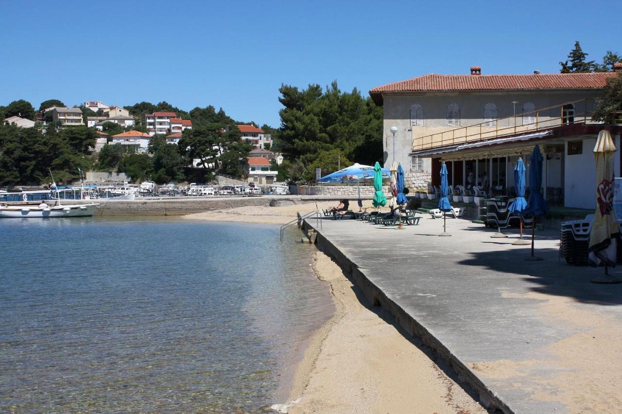 Apartments And Rooms With Parking Space Palit, Rab - 5061 Exteriör bild
