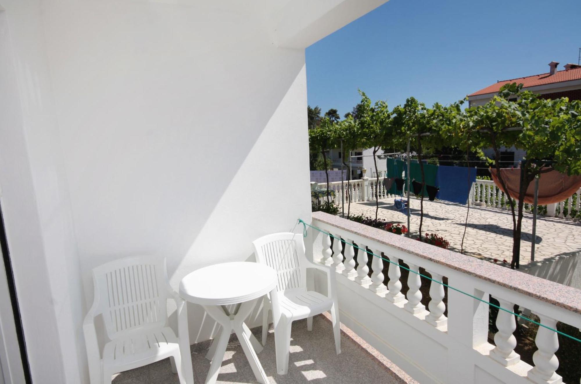 Apartments And Rooms With Parking Space Palit, Rab - 5061 Exteriör bild