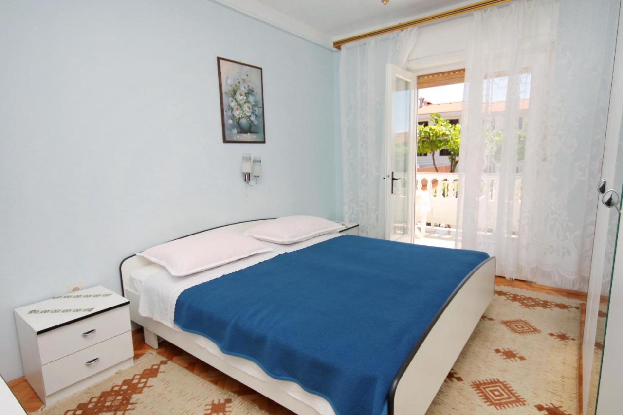 Apartments And Rooms With Parking Space Palit, Rab - 5061 Exteriör bild