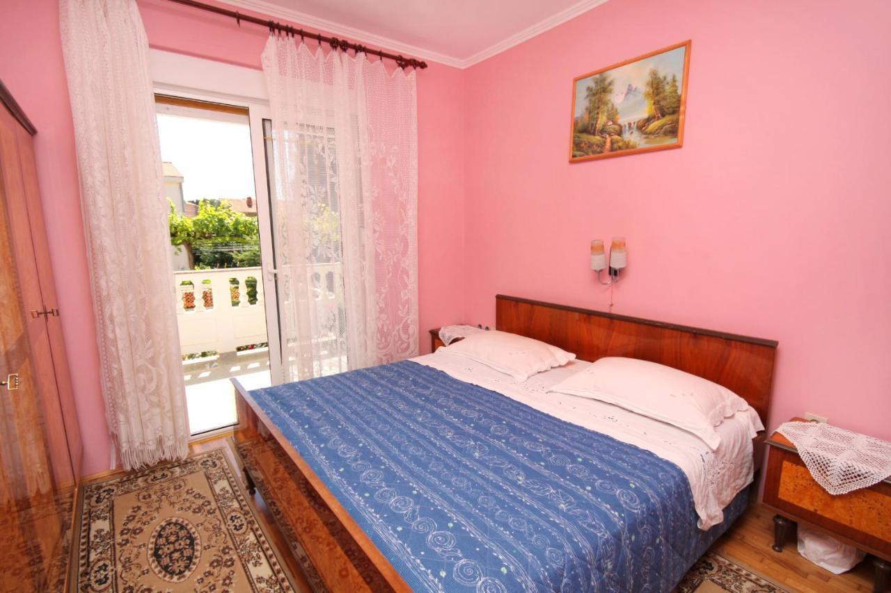 Apartments And Rooms With Parking Space Palit, Rab - 5061 Exteriör bild
